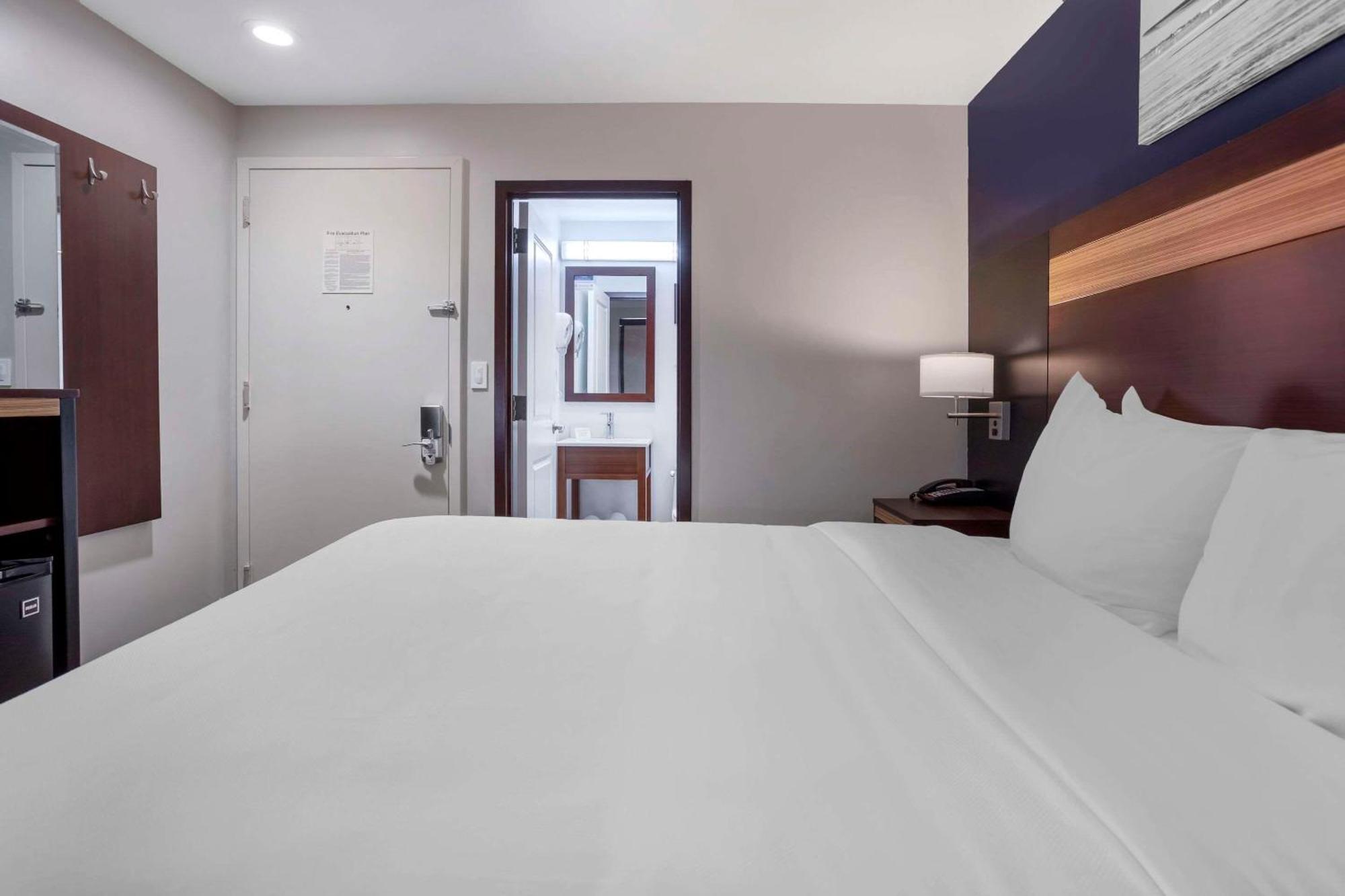 Avion Inn Near Lga Airport, Ascend Hotel Collection Ню Йорк Екстериор снимка