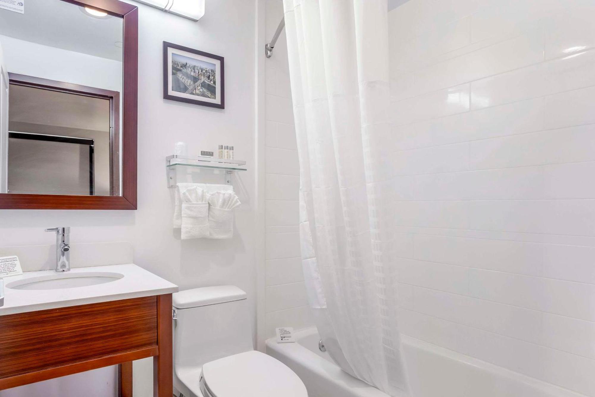 Avion Inn Near Lga Airport, Ascend Hotel Collection Ню Йорк Екстериор снимка