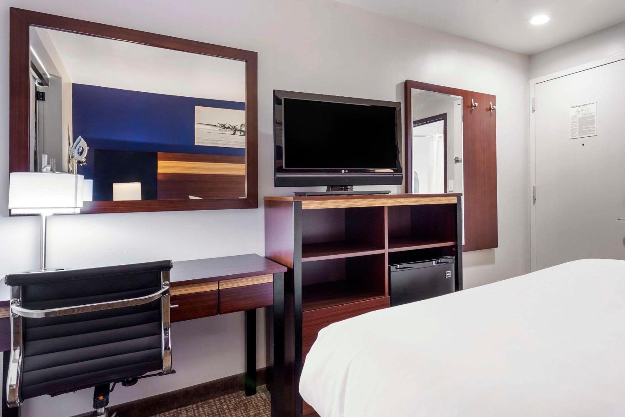 Avion Inn Near Lga Airport, Ascend Hotel Collection Ню Йорк Екстериор снимка